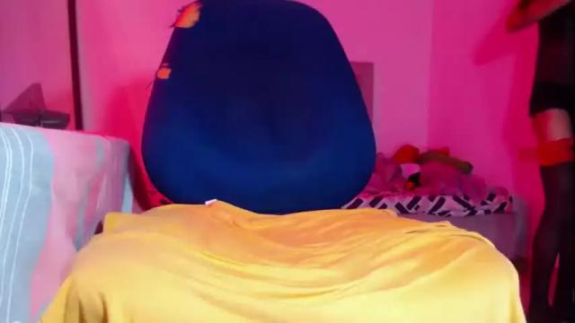 Image 8 of amazingxladiets Stream on Chaturbate on 13 months ago