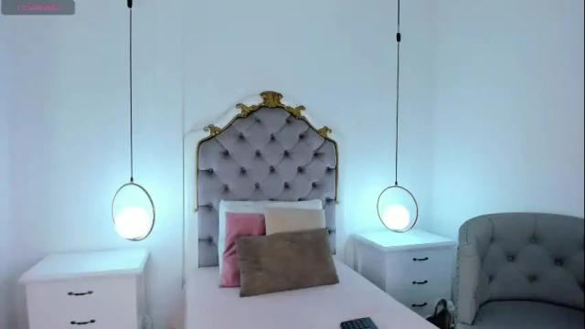 Image 3 of ambar_adamss Stream on Chaturbate on 1 month ago