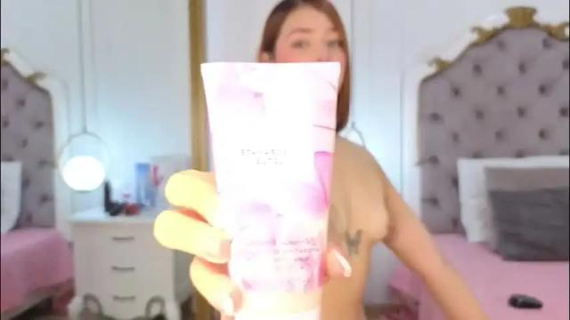 Image 4 of ambar_adamss Stream on Chaturbate on 2 months ago