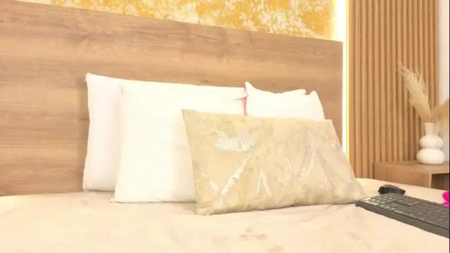 Image 4 of ambar_adamss Stream on Chaturbate on 1 month ago