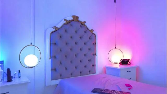 Image 2 of ambar_adamss Stream on Chaturbate on 1 month ago