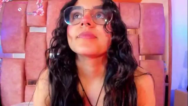 Image 7 of ambar_devon Stream on Chaturbate on 13 days ago