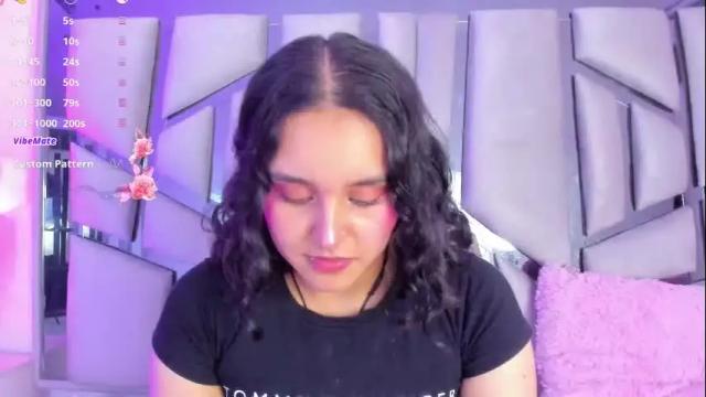 Image 12 of ambar_devon Stream on Chaturbate on 1 month ago