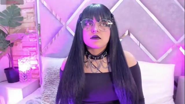 Image 6 of ambar_devon Stream on Chaturbate on 1 month ago