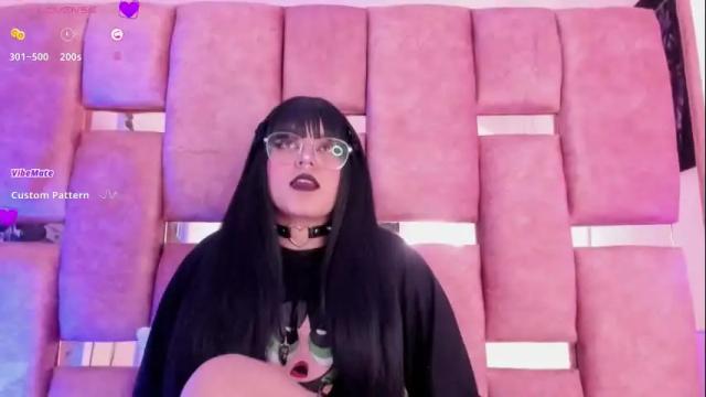 Image 4 of ambar_devon Stream on Chaturbate on 1 month ago