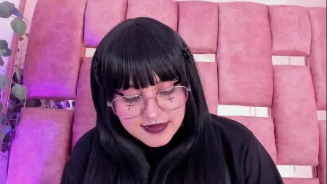 Image 4 of ambar_devon Stream on Chaturbate on 1 month ago