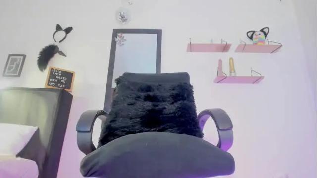 Image 7 of ambar_fitness88 Stream on Chaturbate on 2 months ago