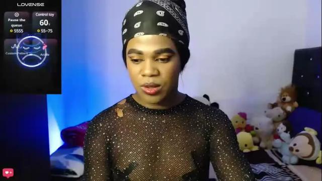 Image 3 of ambar_gil_ Stream on Chaturbate on 1 month ago