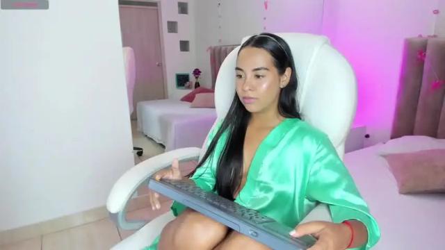 Image 8 of ambar_stones1 Stream on Chaturbate on 13 months ago