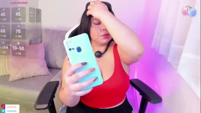 Image 6 of ambar_wells Stream on Chaturbate on 1 month ago