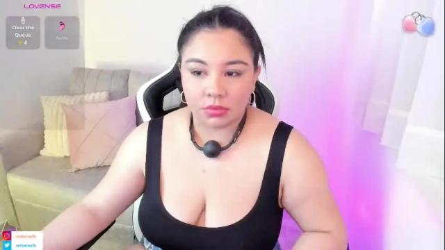 Image 8 of ambar_wells Stream on Chaturbate on 25 days ago