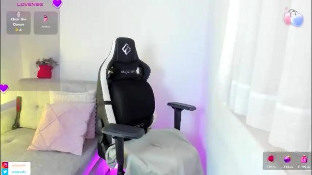 Image 3 of ambar_wells Stream on Chaturbate on 1 month ago