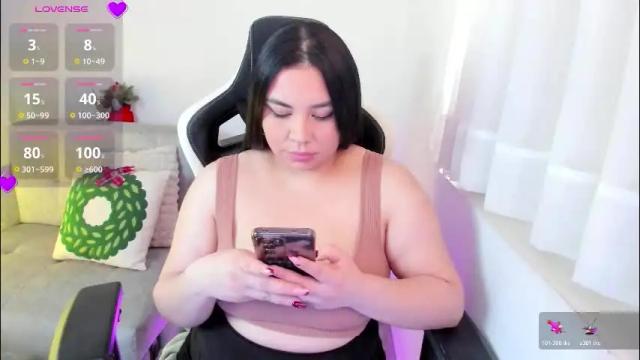 Image 4 of ambar_wells Stream on Chaturbate on 1 month ago