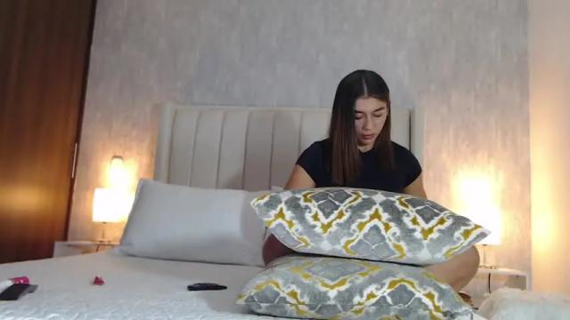 Image 3 of ambarhill Stream on Chaturbate on 14 months ago