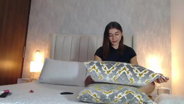 Image 4 of ambarhill Stream on Chaturbate on 14 months ago