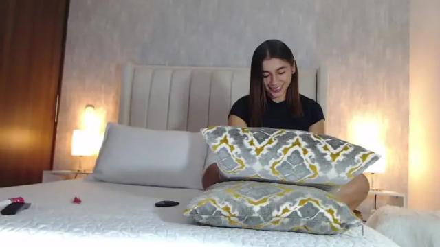 Image 6 of ambarhill Stream on Chaturbate on 14 months ago