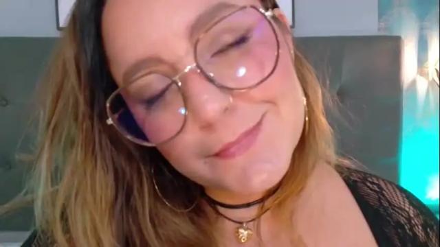 Image 11 of ambarroberts Stream on Chaturbate on 6 days ago