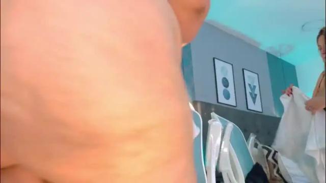 Image 4 of ambarroberts Stream on Chaturbate on 28 days ago