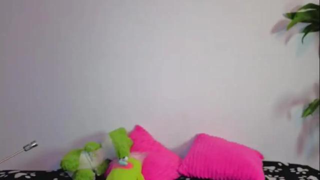 Image 2 of ambeer_rousess Stream on Chaturbate on 4 months ago