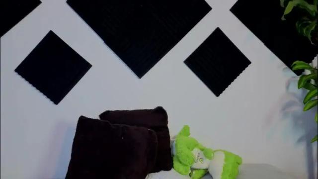 Image 2 of ambeer_rousess Stream on Chaturbate on 2 months ago