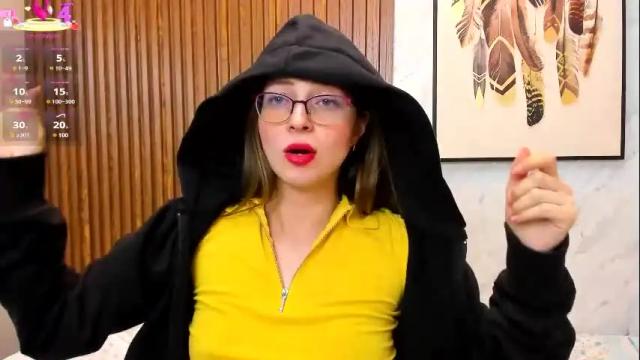 Image 8 of ambeerrwood_ Stream on Chaturbate on 25 days ago