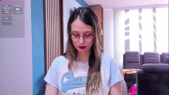 Image 3 of ambeerrwood_ Stream on Chaturbate on 10 days ago