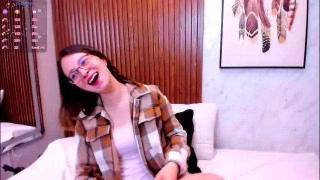 Image 8 of ambeerrwood_ Stream on Chaturbate on 2 months ago