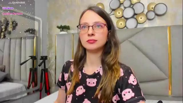 Image 10 of ambeerrwood_ Stream on Chaturbate on 1 month ago
