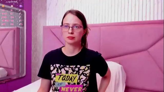 Image 6 of ambeerrwood_ Stream on Chaturbate on 23 days ago