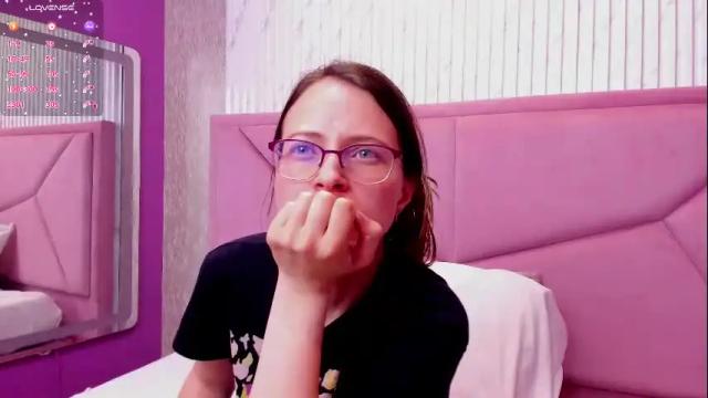 Image 8 of ambeerrwood_ Stream on Chaturbate on 23 days ago