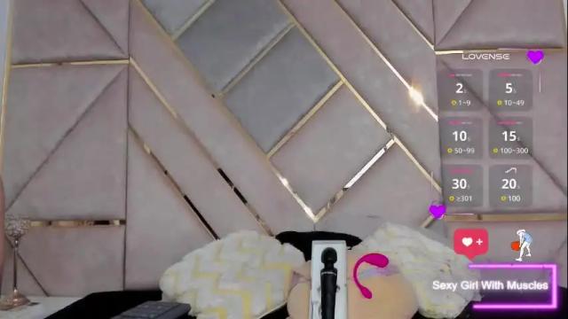 Image 3 of amber_adams_ Stream on Chaturbate on 1 month ago