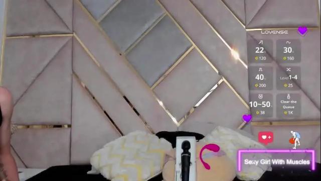 Image 8 of amber_adams_ Stream on Chaturbate on 1 month ago