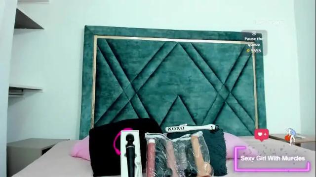 Image 12 of amber_adams_ Stream on Chaturbate on 27 days ago