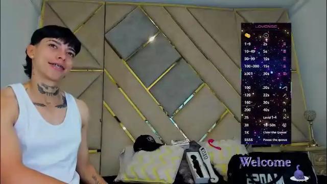 Image 2 of amber_adams_ Stream on Chaturbate on 2 months ago