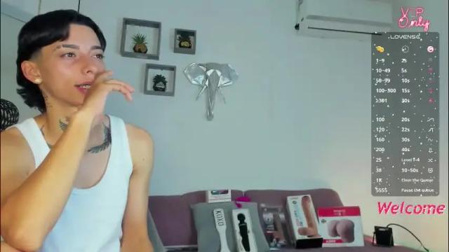 Image 2 of amber_adams_ Stream on Chaturbate on 22 days ago