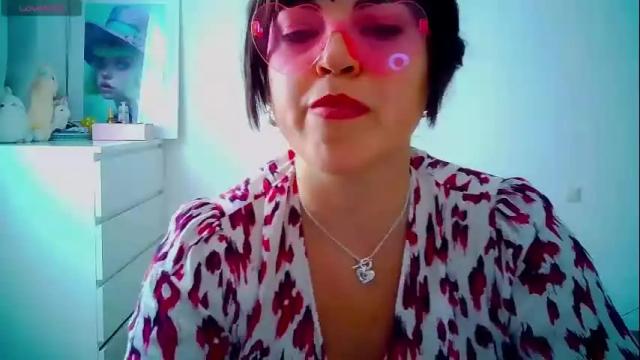 Image 6 of amber_art Stream on Chaturbate on 19 days ago