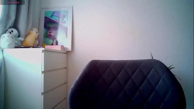Image 11 of amber_art Stream on Chaturbate on 17 days ago