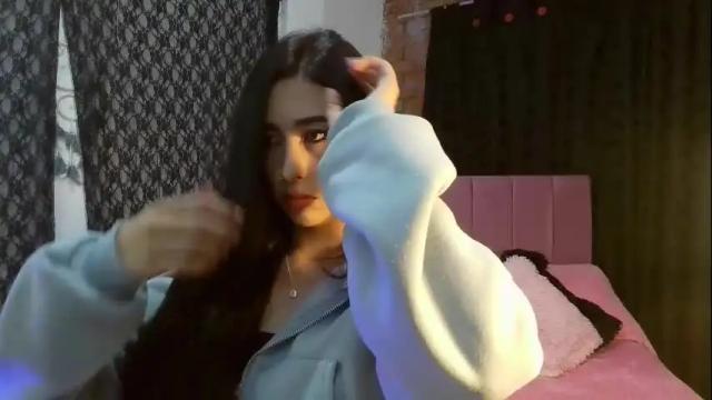 Image 10 of amber_astrom Stream on Chaturbate on 27 days ago