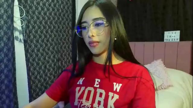 Image 7 of amber_astrom Stream on Chaturbate on 21 days ago