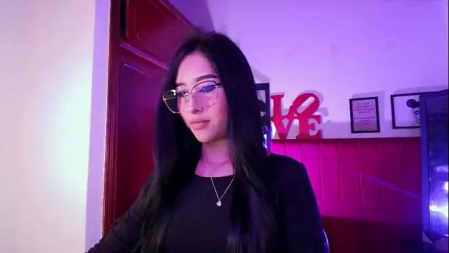 Image 4 of amber_astrom Stream on Chaturbate on 13 days ago