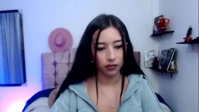 Image 2 of amber_astrom Stream on Chaturbate on 7 months ago