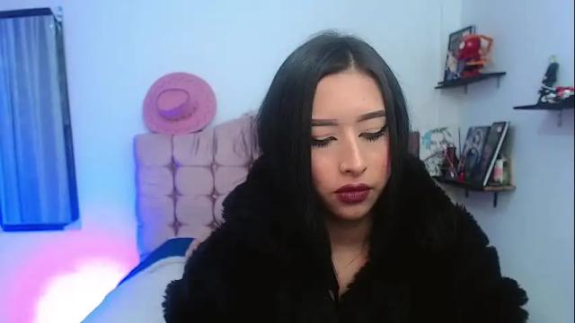 Image 6 of amber_astrom Stream on Chaturbate on 6 months ago