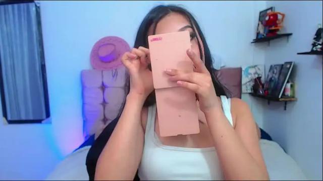 Image 6 of amber_astrom Stream on Chaturbate on 6 months ago