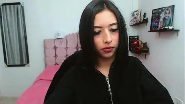 Image 2 of amber_astrom Stream on Chaturbate on 6 months ago