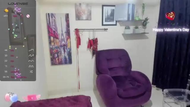 Image 4 of amber_bonny Stream on Chaturbate on 15 months ago