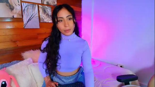 Image 10 of amber_curly Stream on Chaturbate on 5 months ago