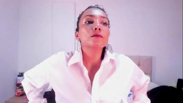 Image 2 of amber_demons Stream on Chaturbate on 27 days ago