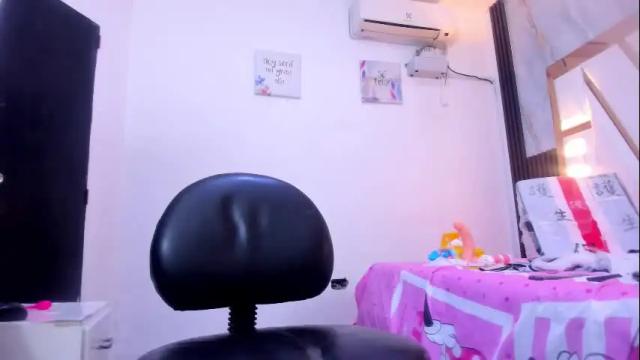 Image 8 of amber_diior Stream on Chaturbate on 1 month ago