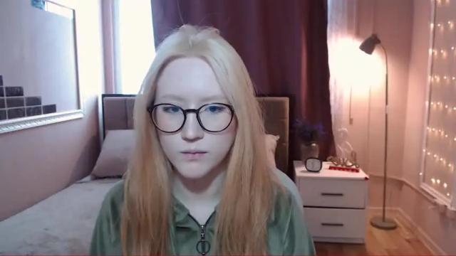 Image 4 of amber_flynn Stream on Chaturbate on 12 months ago