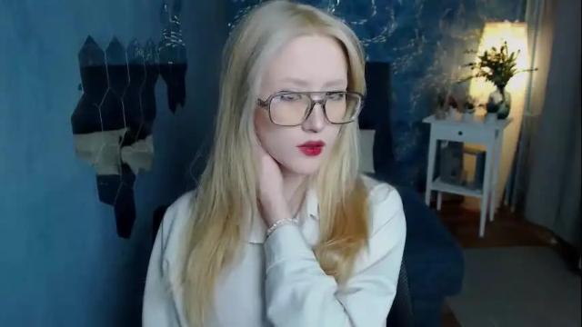 Image 2 of amber_flynn Stream on Chaturbate on 1 month ago